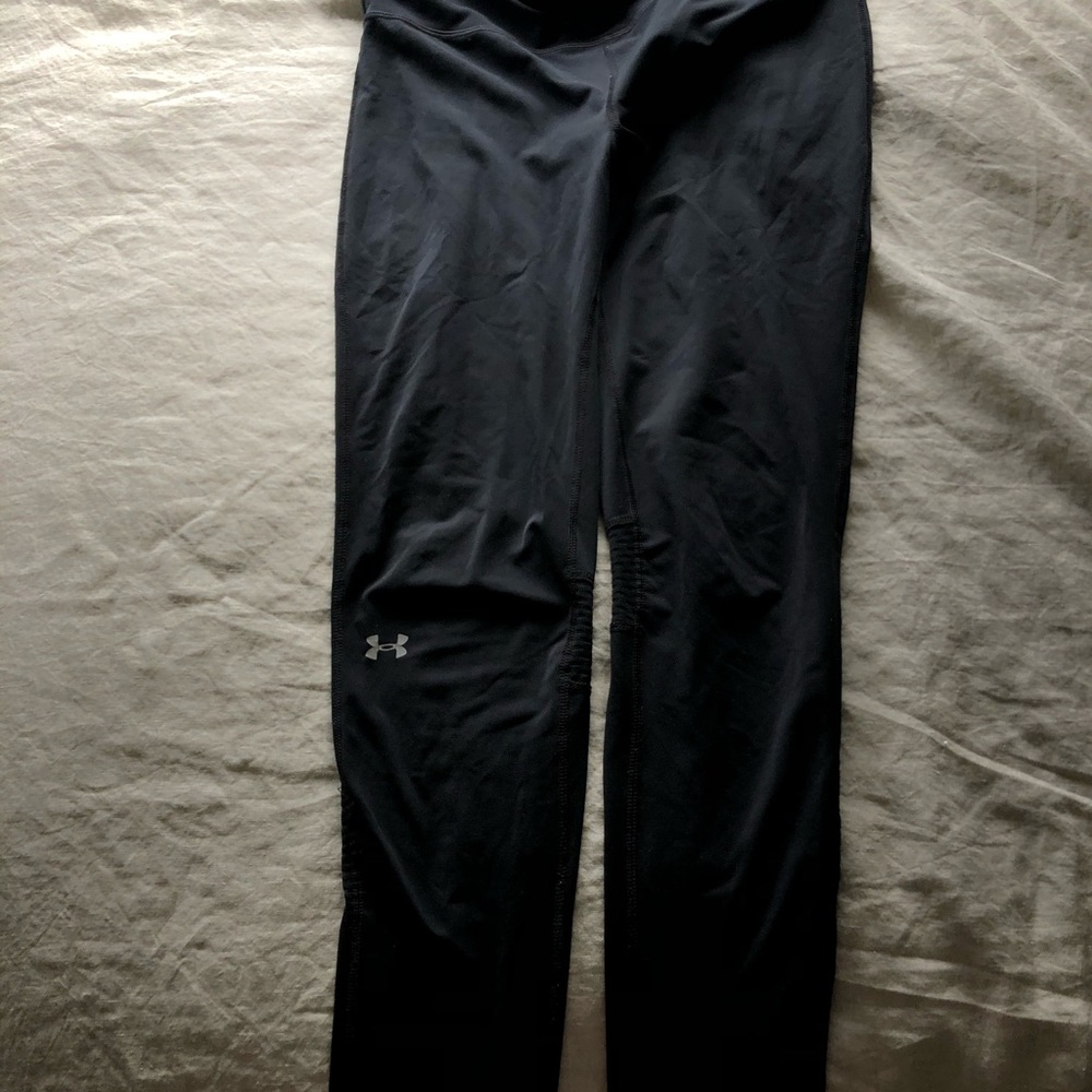 Black under armor leggings
